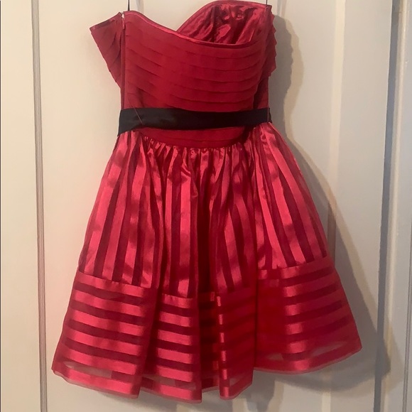 Betsey Johnson prom dress - Picture 6 of 7